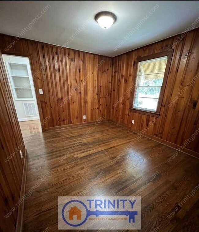 Building Photo - Your new home awaits!
