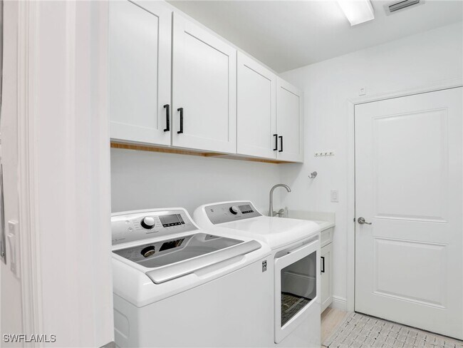 Building Photo - 16356 Viansa Wy