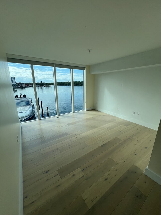 Building Photo - 400 Sunny Isles Blvd