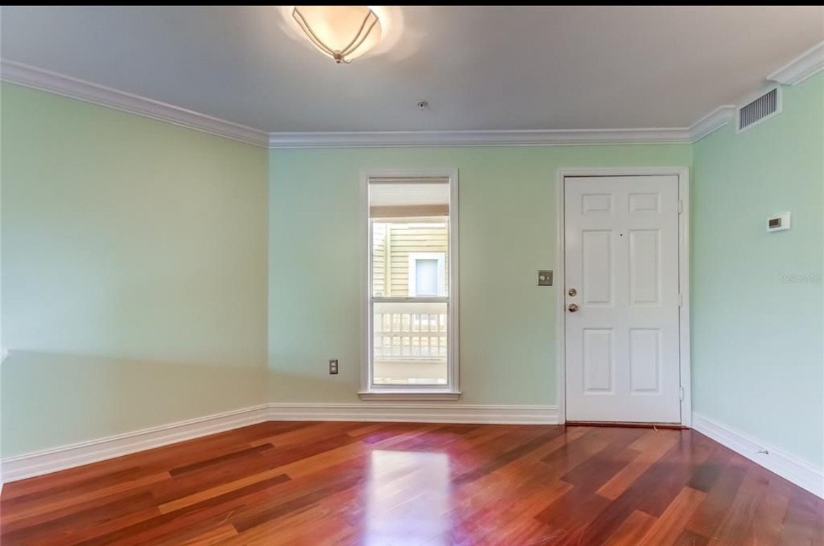 Building Photo - 115 112th Ave NE