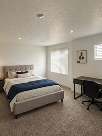 Building Photo - 1122 W 360 S