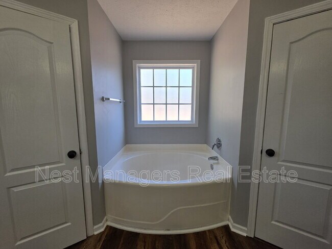 Building Photo - 366 Carolina Oaks Cir