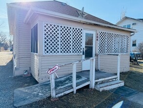Building Photo - Broadwater Houses