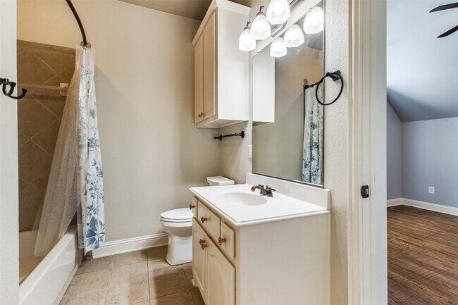 Building Photo - 901 Sandy Trail