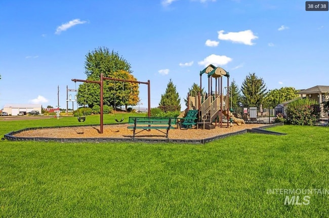 Building Photo - 337 Orchid Ave