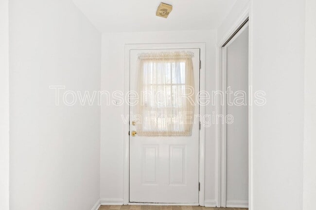 Building Photo - 315 Fairfield Rd