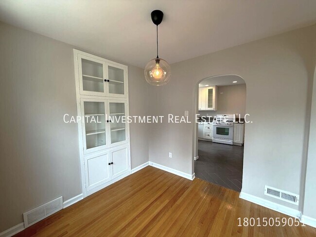 Building Photo - 1846 Garfield Ave
