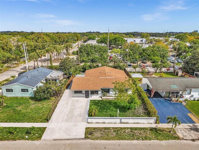 Building Photo - 7041 Raleigh St