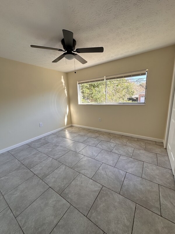 Building Photo - 3661 Boone Park Ave