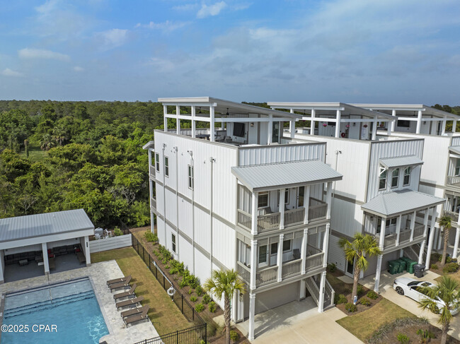 Building Photo - 15 E Queen Palm Dr