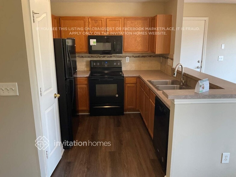 Building Photo - 10810 Azure Valley Pl