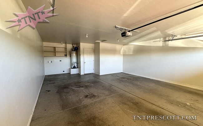 Building Photo - 0739