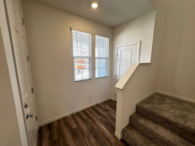 Building Photo - Brand New Inspirada Home