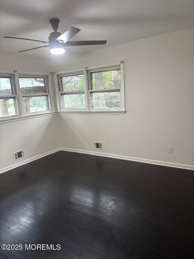 Building Photo - 297 Cambourne Dr
