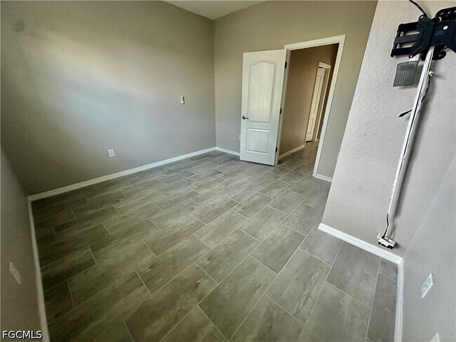 Building Photo - 12952 Broomfield Ln