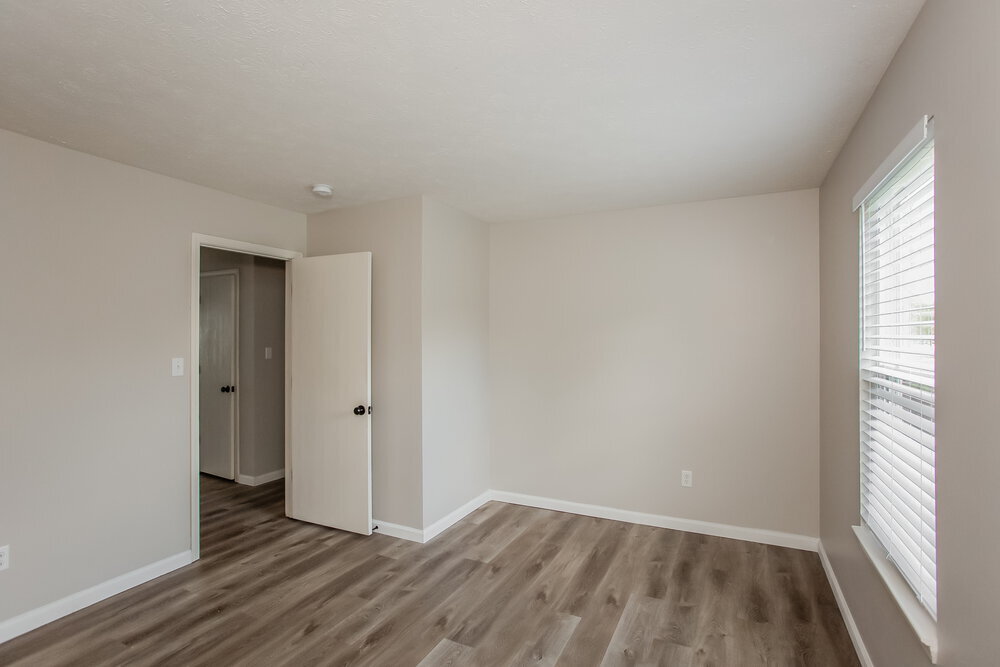 Building Photo - 16901 Peach Ln