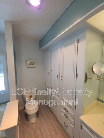 Building Photo - 30715 Arenga Palm Dr