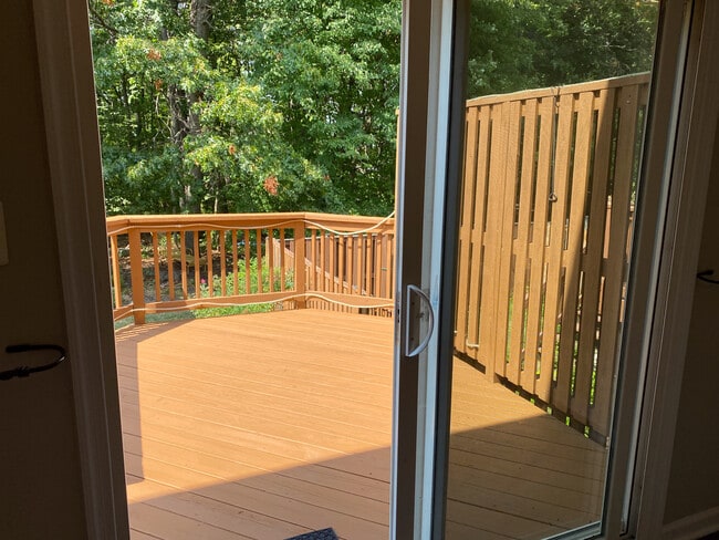 Building Photo - 754 Pine Drift Dr