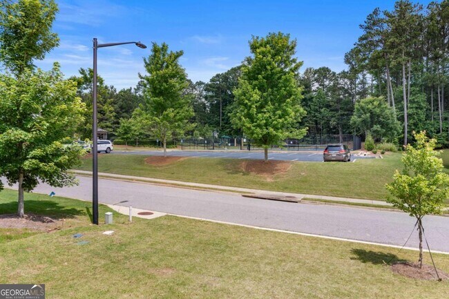Building Photo - 96 Fairway Dr