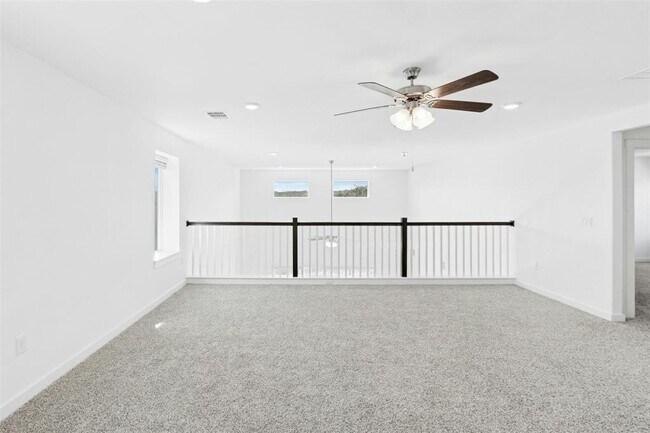 Building Photo - 2124 Ridge Runner Dr