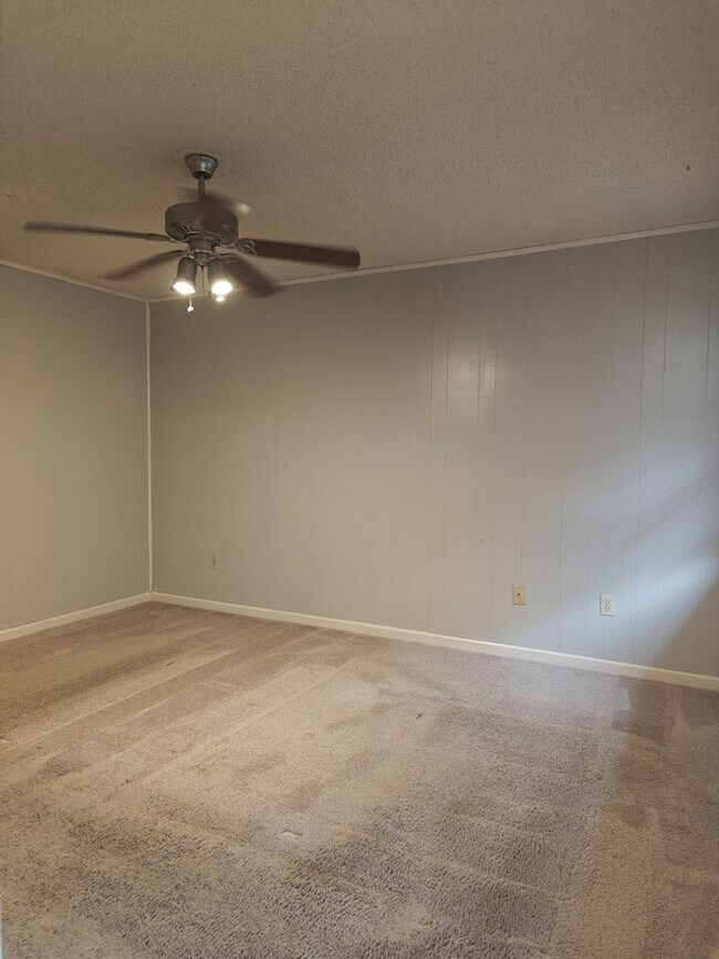 Building Photo - Elegant & Spacious 3-Bedroom Brick Home with Private Garage