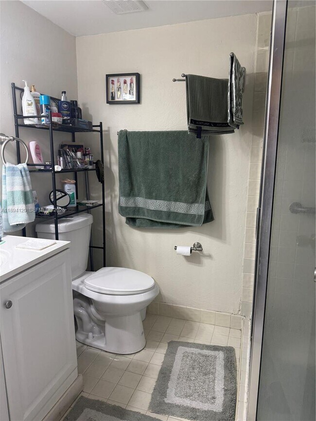 Building Photo - 12209 SW 14th Ln