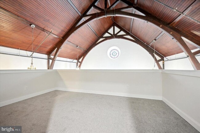 Building Photo - 430 York Rd