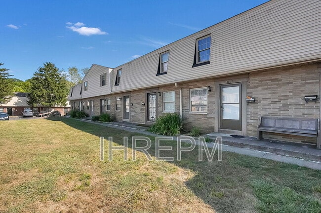 Building Photo - 3072 Morsetown Ct S