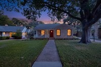 Building Photo - 2323 Barberry Dr