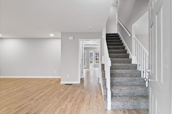 Building Photo - Spacious 3 bedroom 2 1/2 bath home for rent!