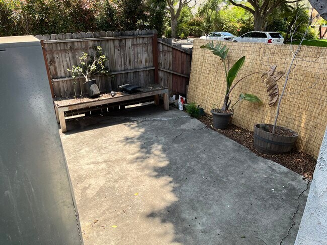 Building Photo - 2133 22nd St