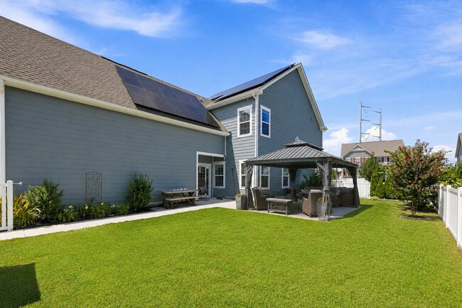 Building Photo - 1032 Olmstead St