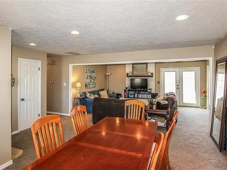 Building Photo - 2758 S Pickard Ave