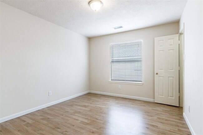 Building Photo - 1138 Evandale Ln