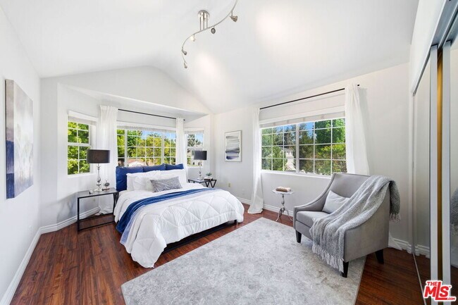 Building Photo - 4115 Laurelgrove Ave