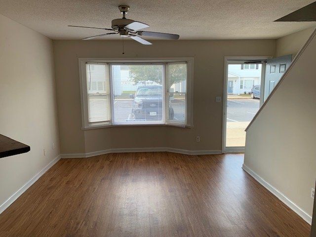 Building Photo - 322 Haven Dr