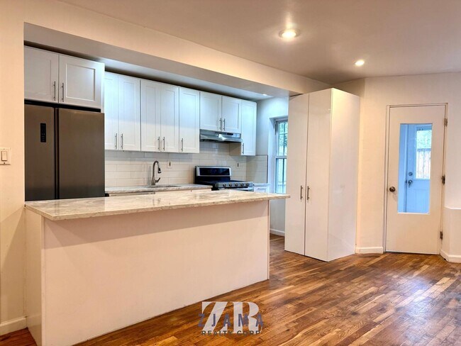 Building Photo - 595 Eastern Pkwy