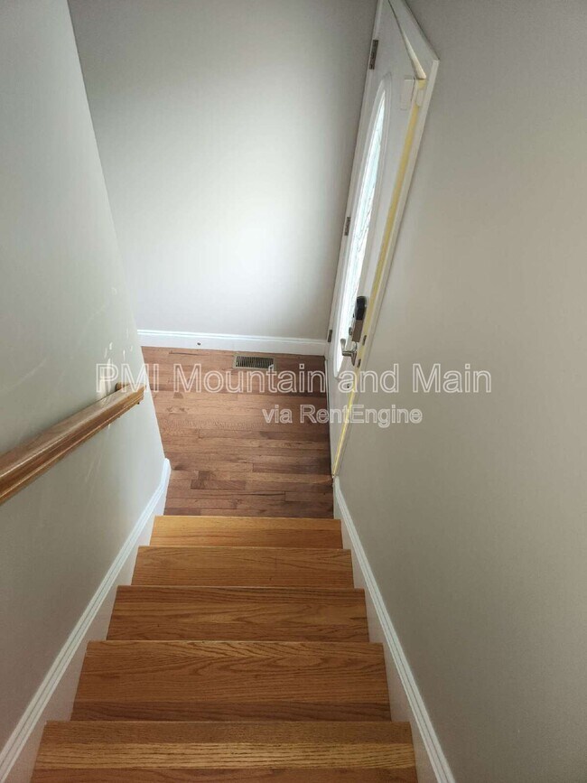 Building Photo - 50 Winterwind Dr