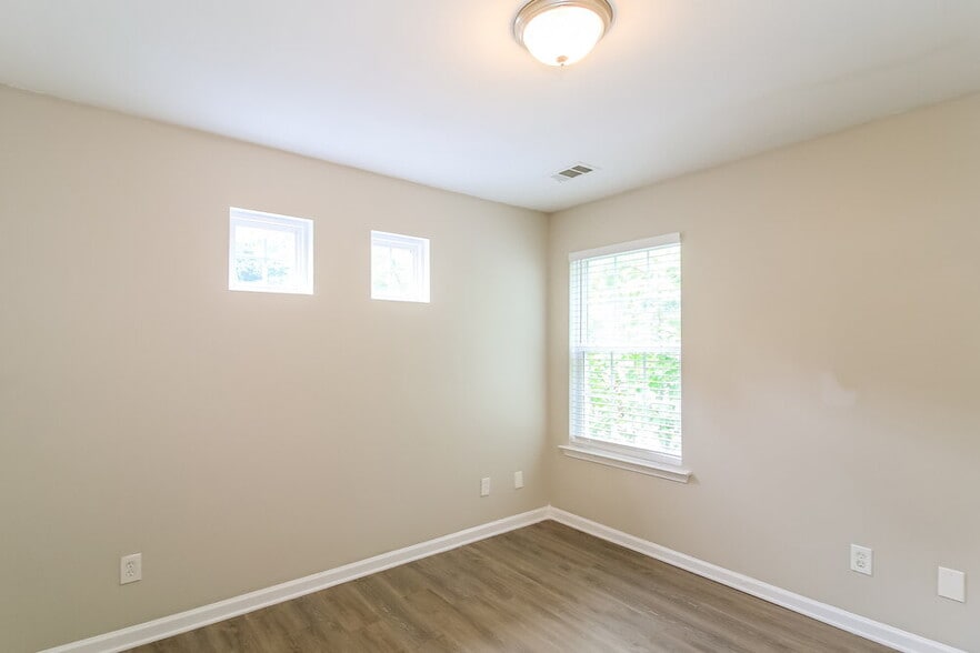 Building Photo - 3022 Sable Run Rd