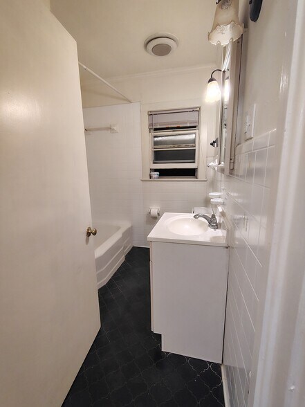 Bathroom - 121 3rd Ave NE