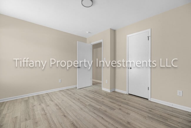 Building Photo - 3350 Misty Wood Dr