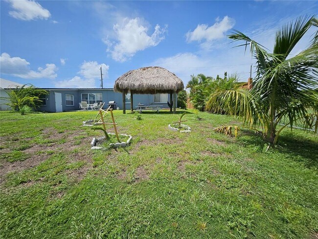 Building Photo - 4182 Gardner Dr