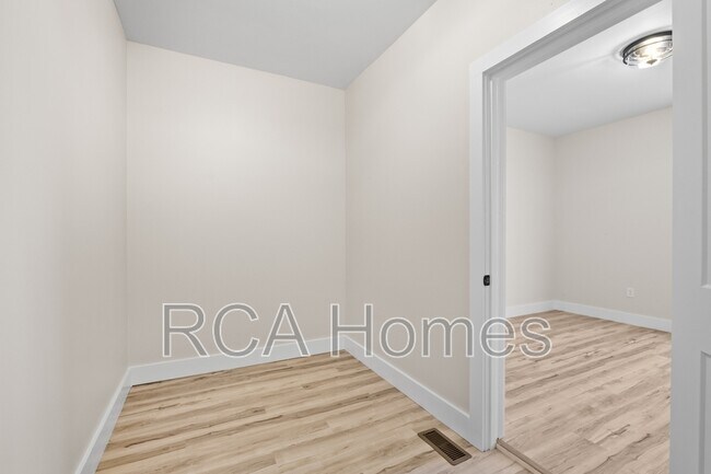 Building Photo - 1436 S New Jersey St