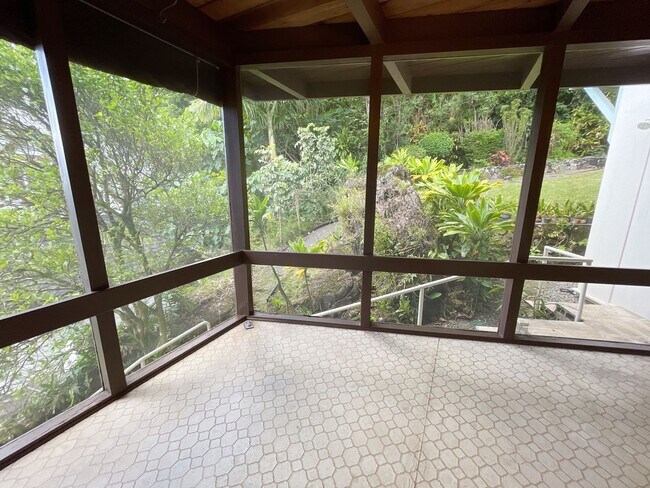 Building Photo - N116ach (REOM)