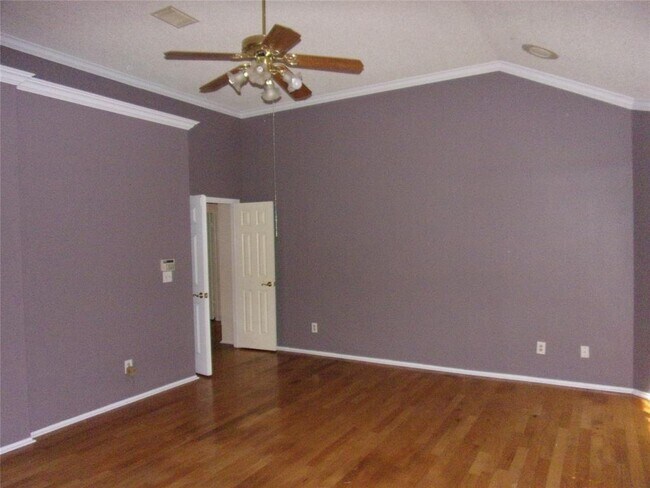 Building Photo - 6301 Back Bay Ln