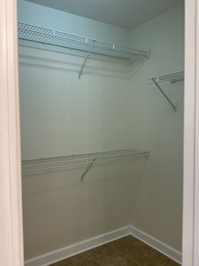 Building Photo - 3 bed, 2.5 bath in desirable Willowmere!