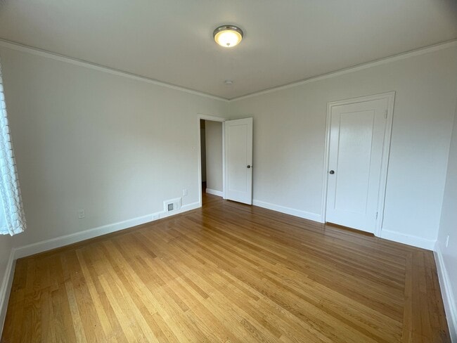 Building Photo - 2717 34th Ave