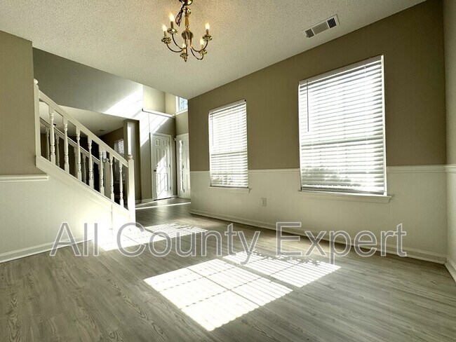 Building Photo - 4605 Skyward Pass