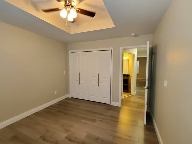 Building Photo - Extraordinary Townhome in Carbondale's South West