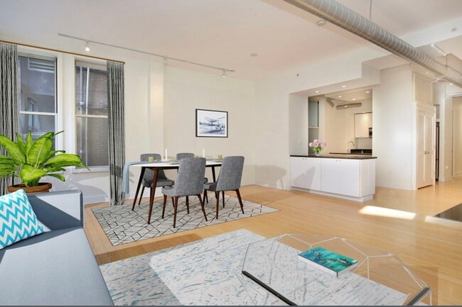 Building Photo - 43 Winter Pl